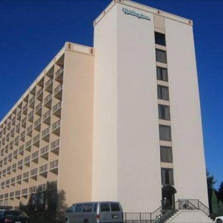 Garden Plaza Hotel 새들브룩 외부 사진