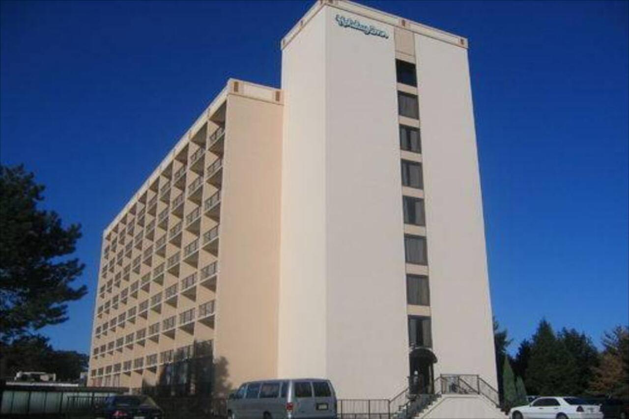 Garden Plaza Hotel 새들브룩 외부 사진