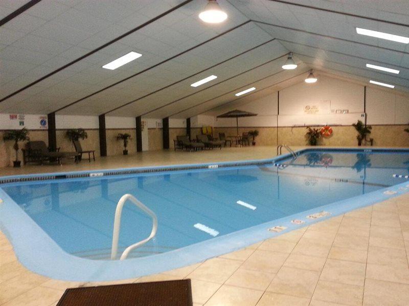 Garden Plaza Hotel 새들브룩 외부 사진