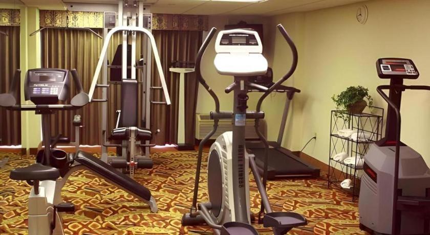Garden Plaza Hotel 새들브룩 외부 사진