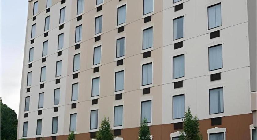 Garden Plaza Hotel 새들브룩 외부 사진