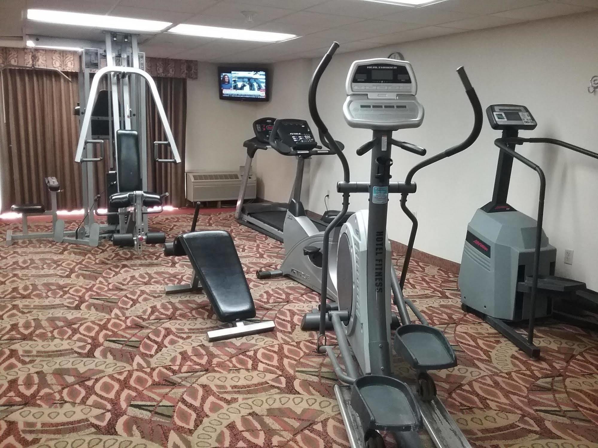 Garden Plaza Hotel 새들브룩 외부 사진